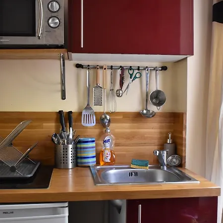 Renovated Studio In Apartman *